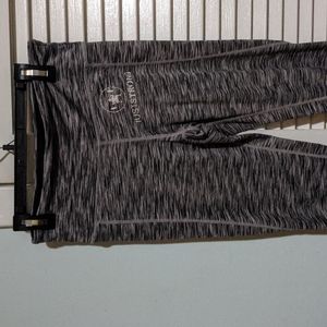 Just strong leggings